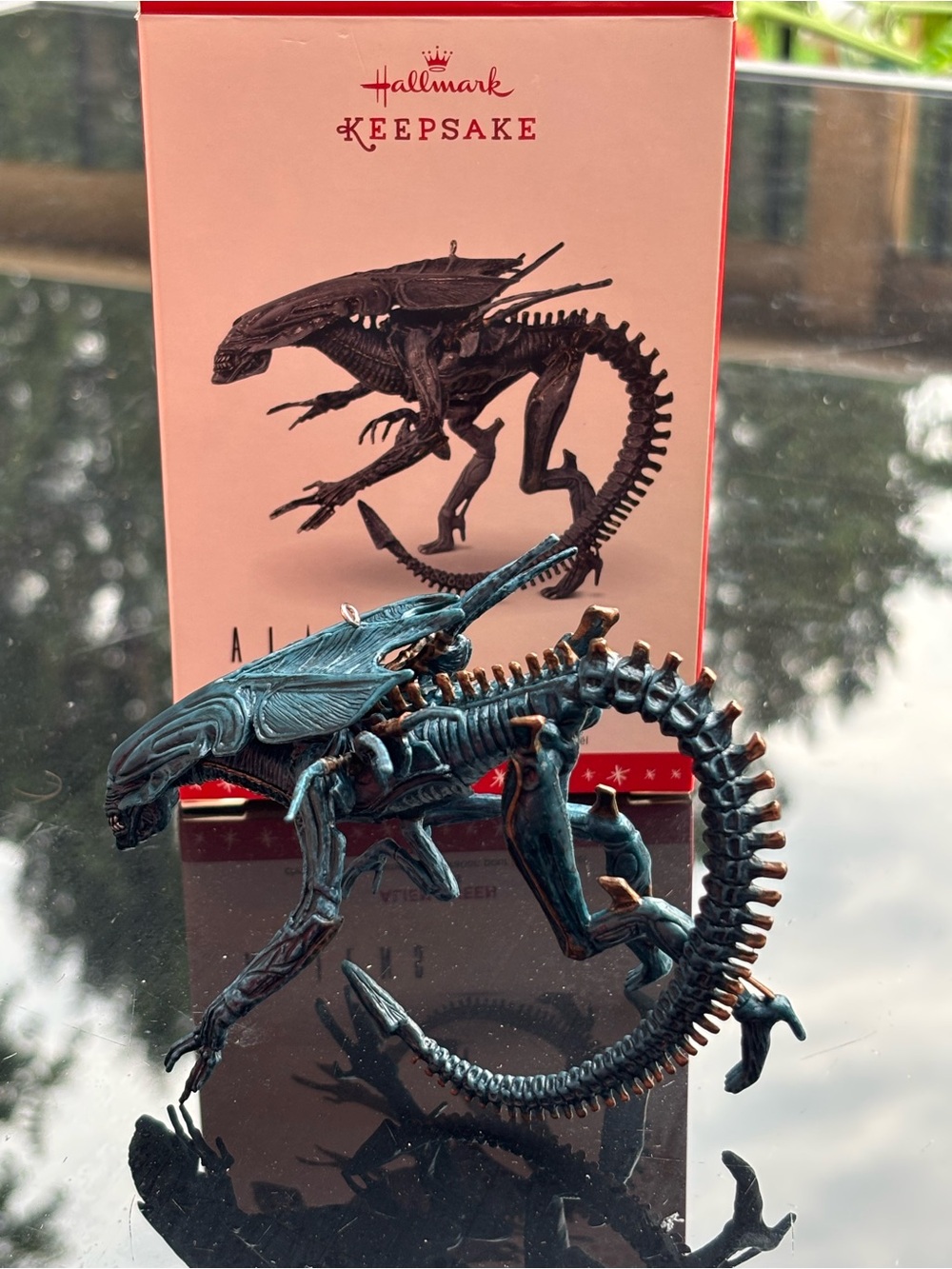 Hallmark 2016 Aliens Alien Queen Keepsake Christmas Ornament